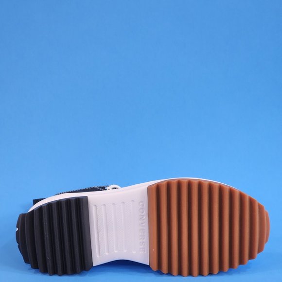 Converse Run Star Hike High Black Gum Unisex Unisex Platform Sneaker 166800C NWT - Picture 4 of 6